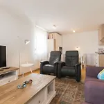 Njegoseva With Big Terrace شقة