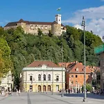 Njegoseva With Big Terrace شقة ليوبليانا