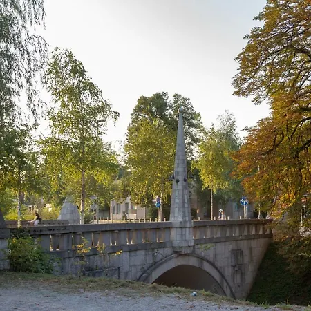 Njegoseva With Big Terrace Apartamento