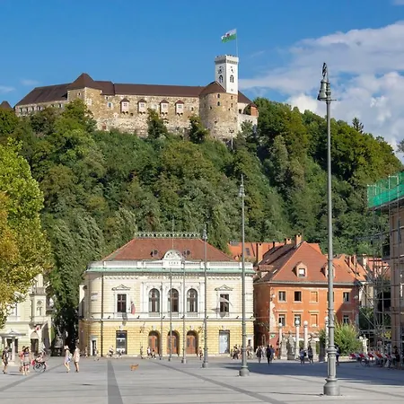 Njegoseva With Big Terrace Apartmán Lublaň